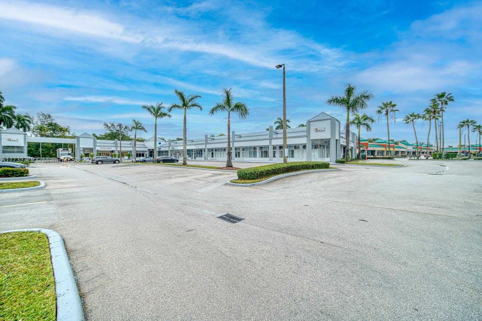 Small Image of ON BUSY BISCAYNE BOULEVARD, North Miami Beach Number 28