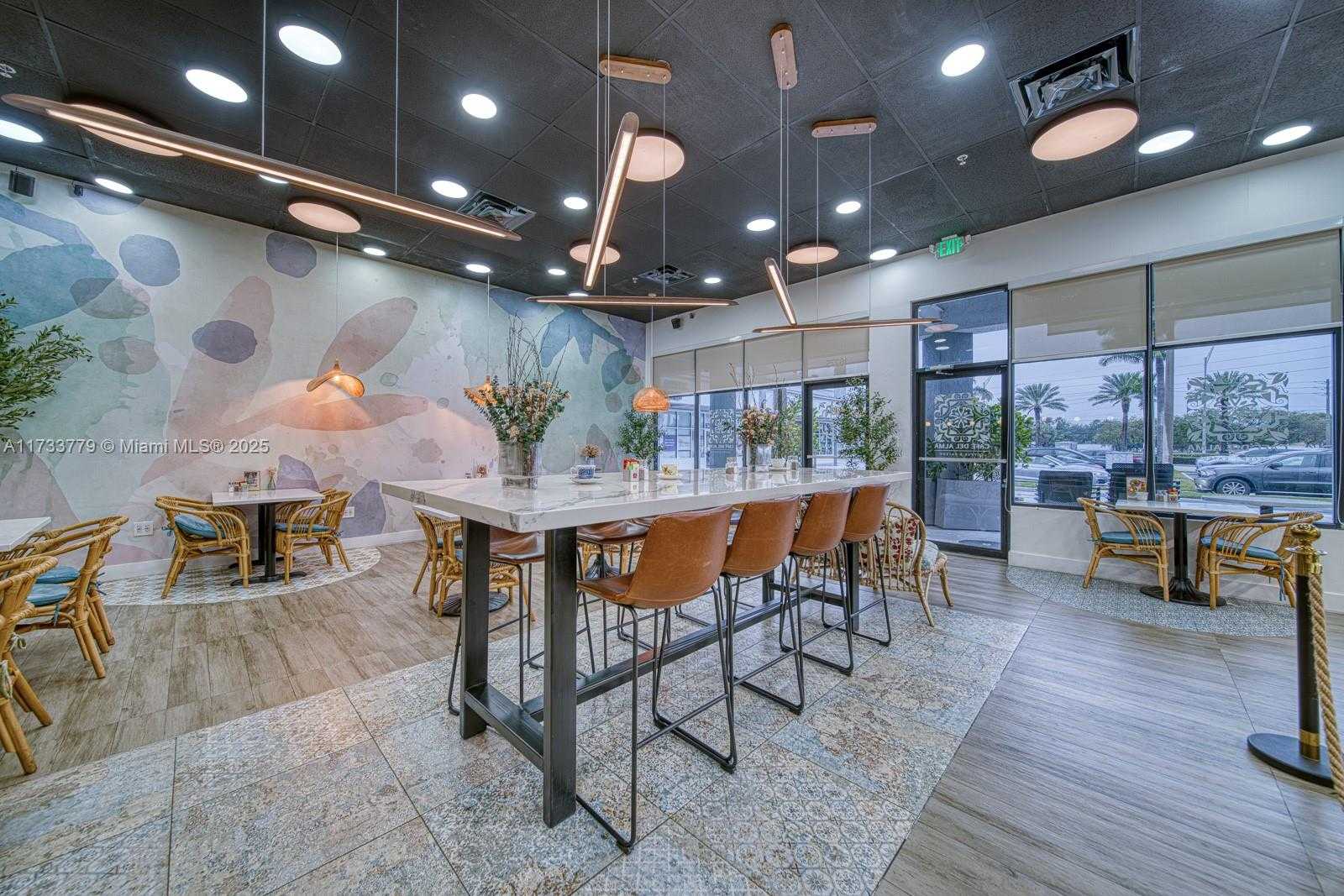Small Image of ON BUSY BISCAYNE BOULEVARD, North Miami Beach Number 5