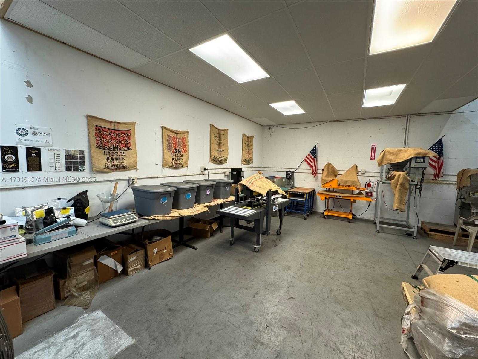 Small Image of 1805 SOUTH WEST 31ST AVE, Pembroke Park Number 21