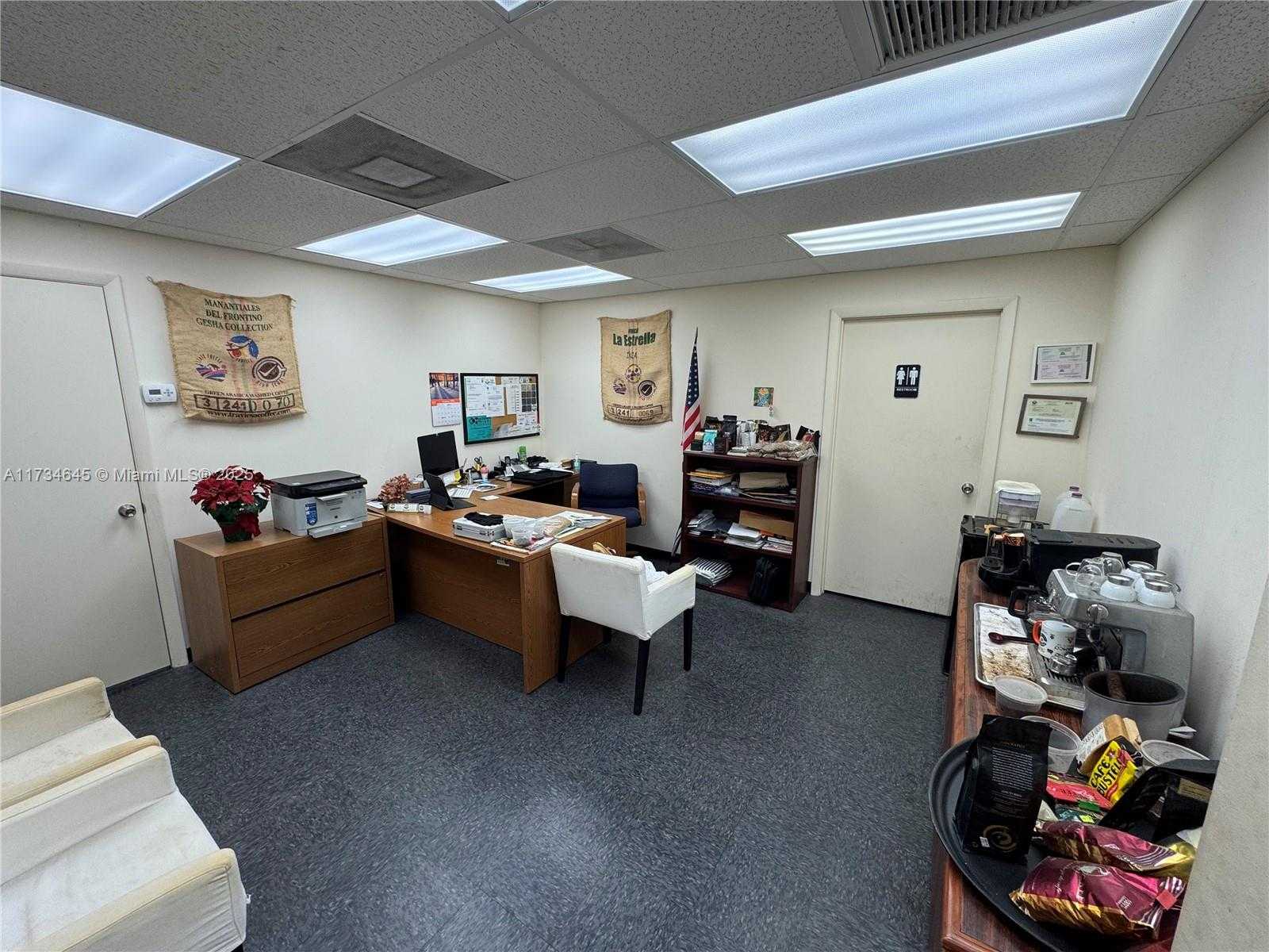Small Image of 1805 SOUTH WEST 31ST AVE, Pembroke Park Number 23