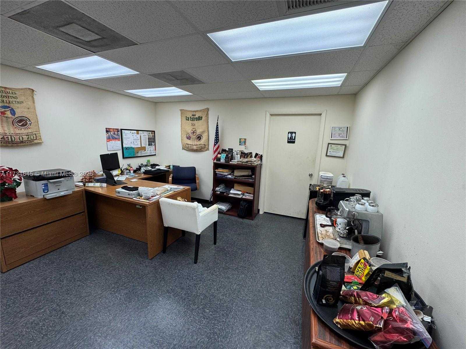 Small Image of 1805 SOUTH WEST 31ST AVE, Pembroke Park Number 3