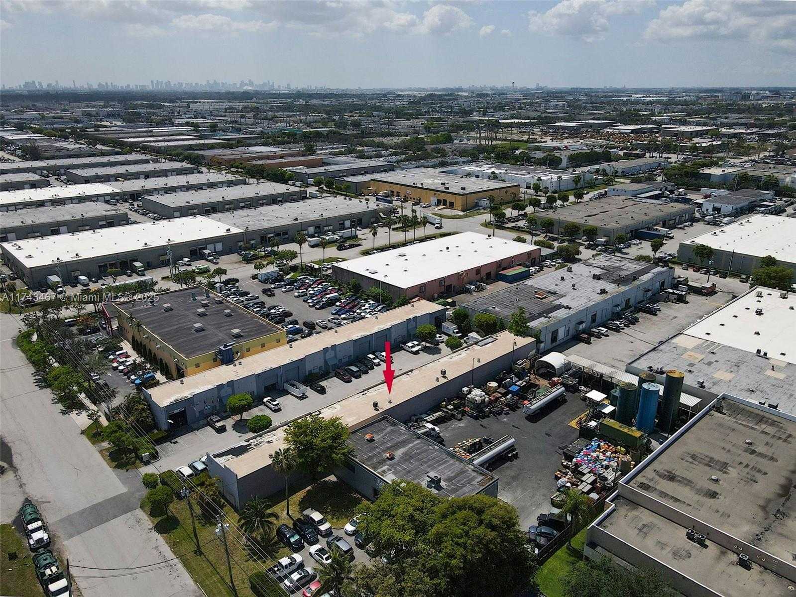 Small Image of 8450 NORTH WEST 68 ST, Doral Number 11