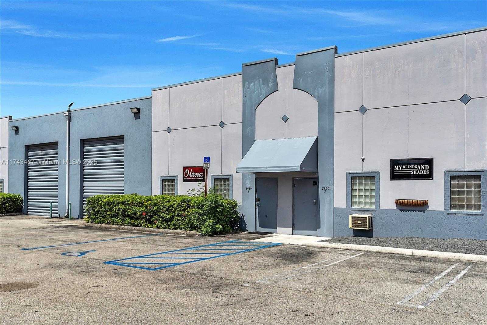 Small Image of 8450 NORTH WEST 68 ST, Doral Number 18