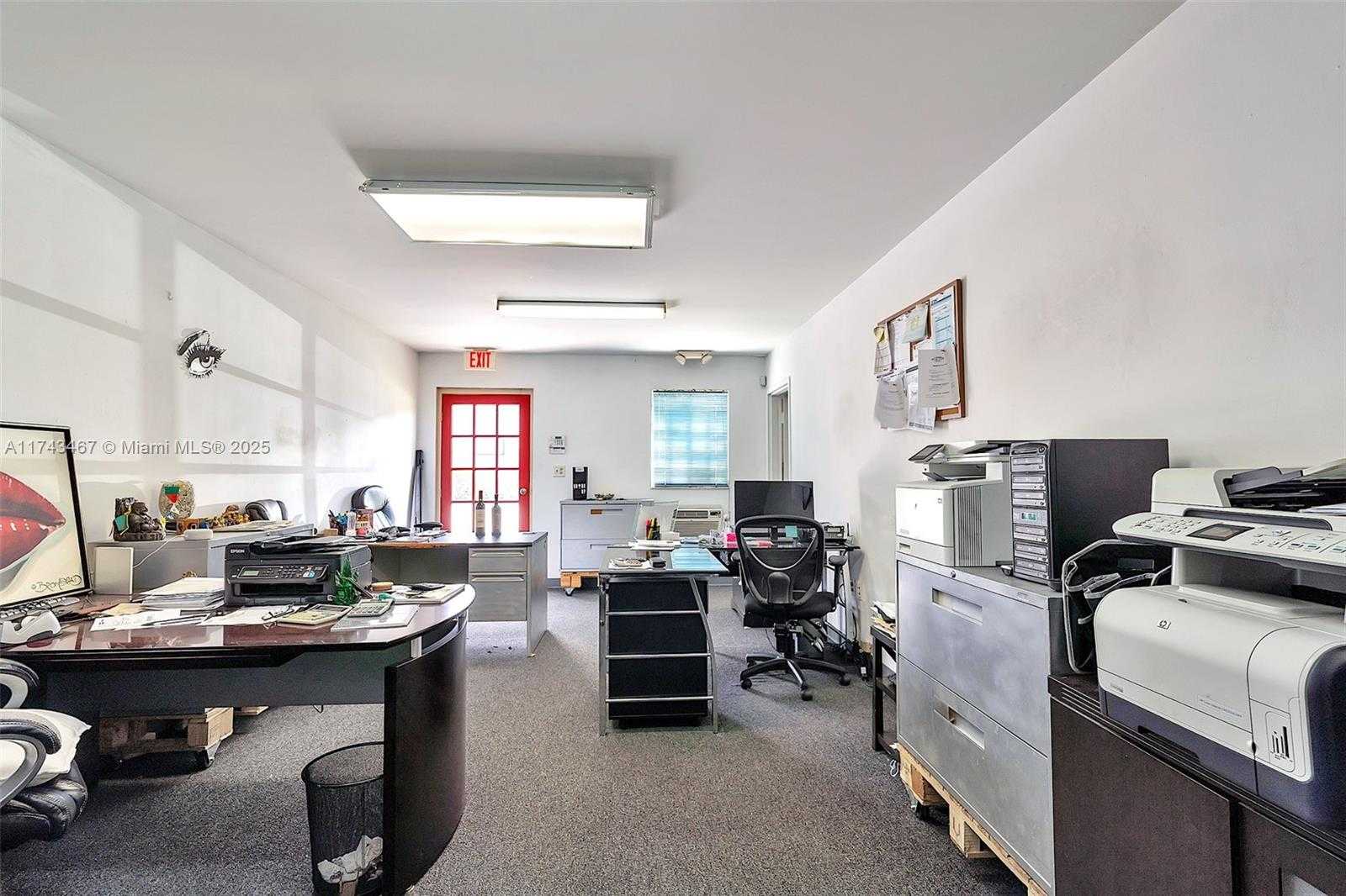 Small Image of 8450 NORTH WEST 68 ST, Doral Number 27