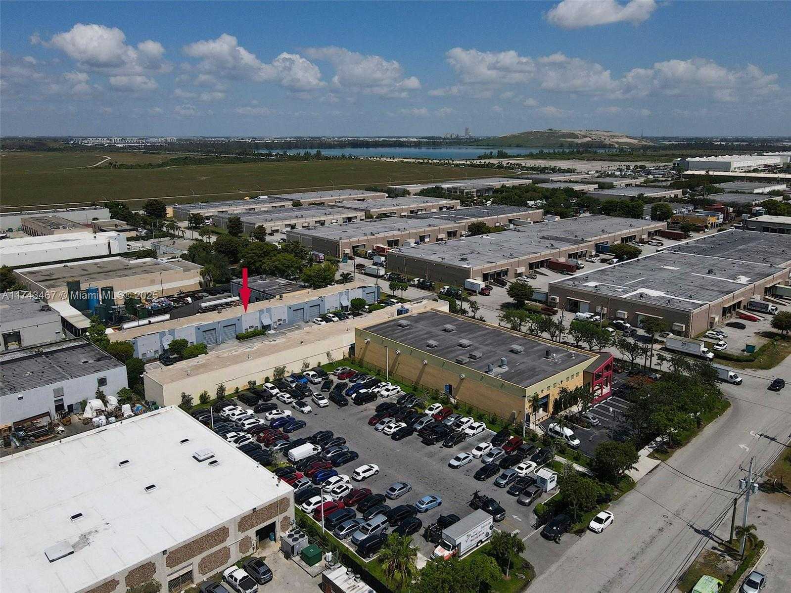 Small Image of 8450 NORTH WEST 68 ST, Doral Number 6