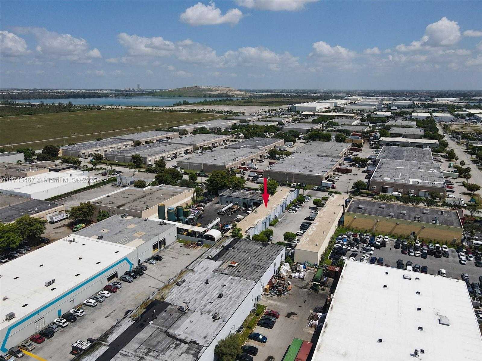 Small Image of 8450 NORTH WEST 68 ST, Doral Number 7