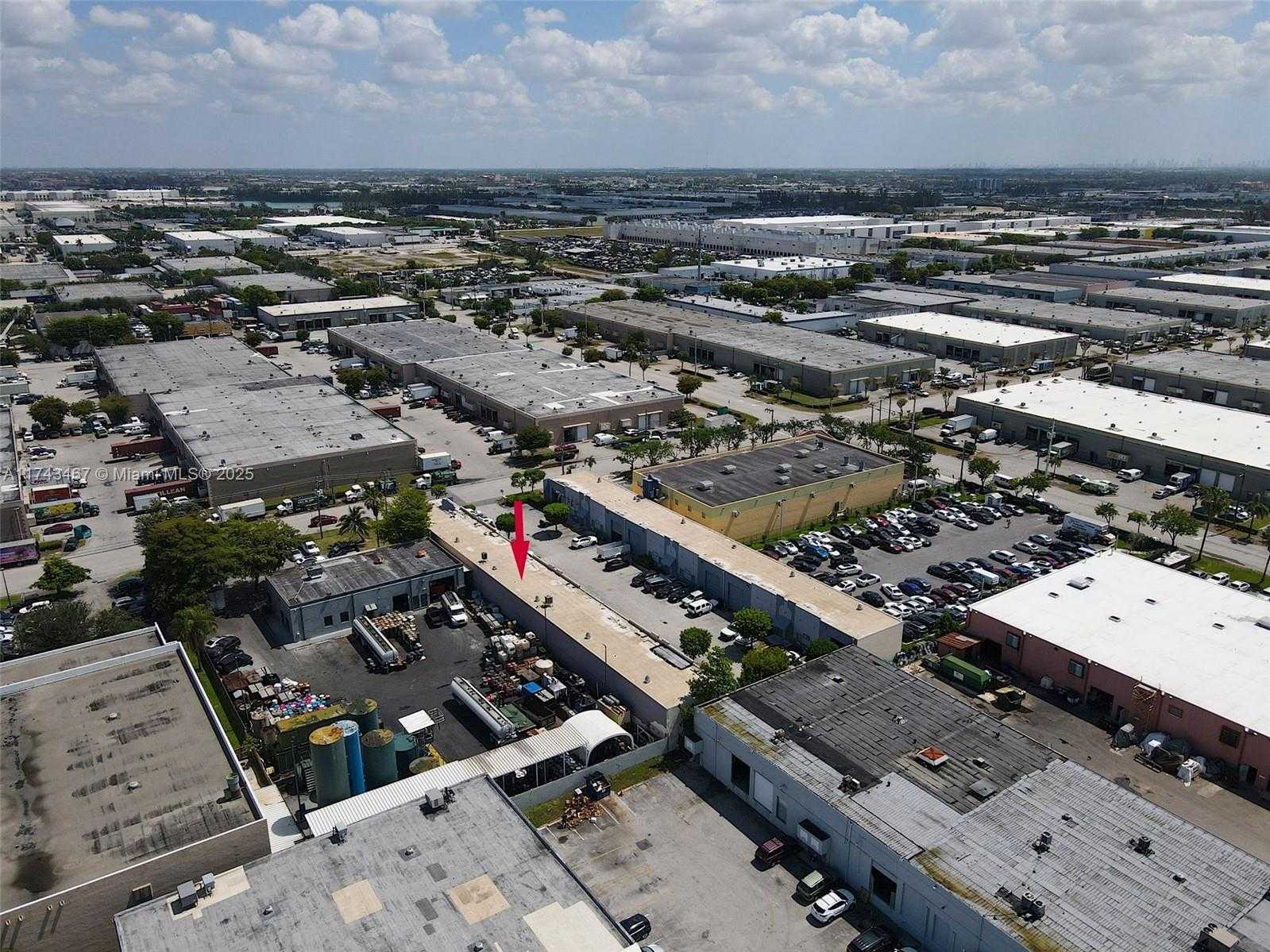 Small Image of 8450 NORTH WEST 68 ST, Doral Number 9