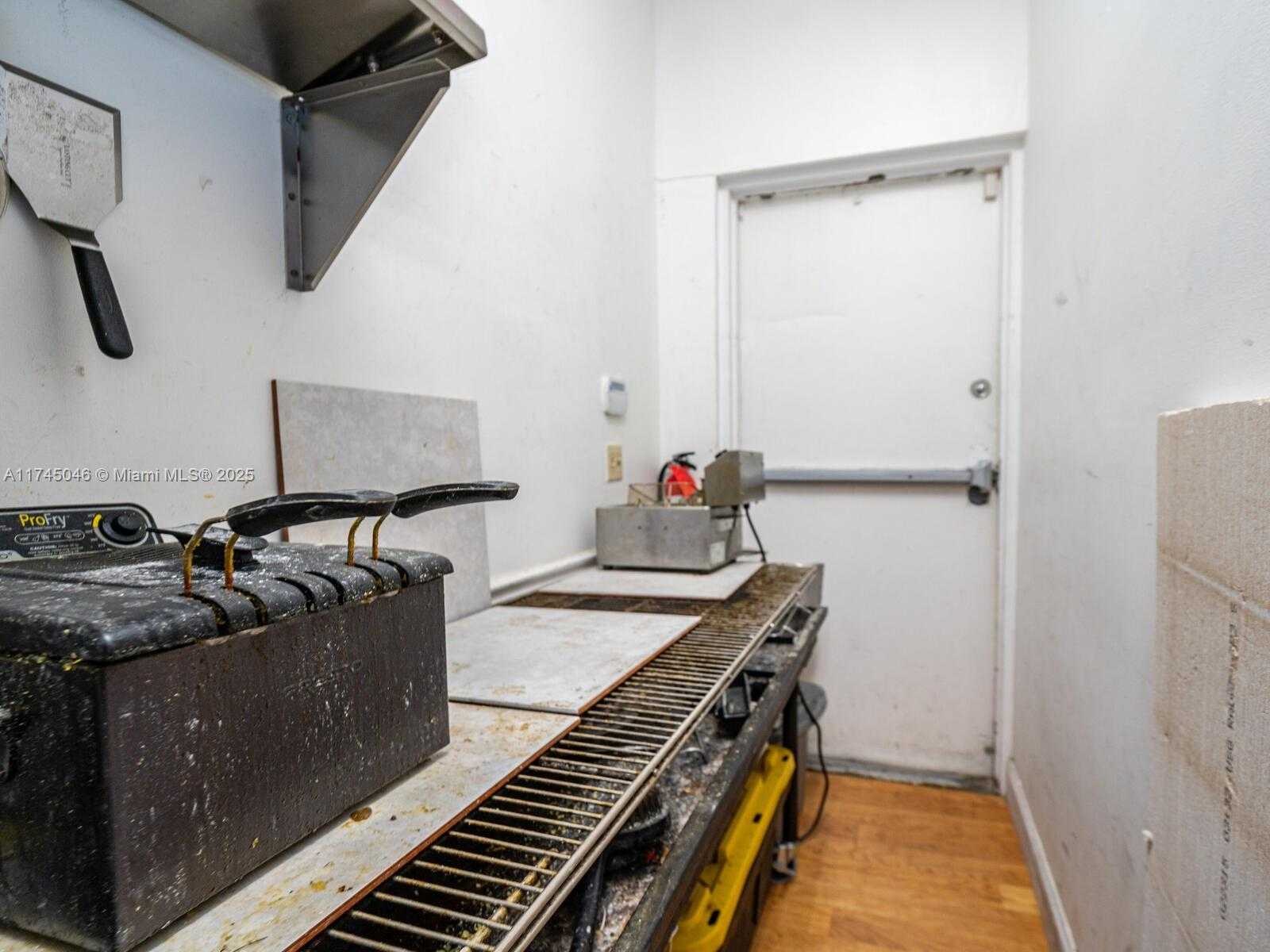 Small Image of 1320 SOUTH WEST 160TH AVE, Weston Number 28