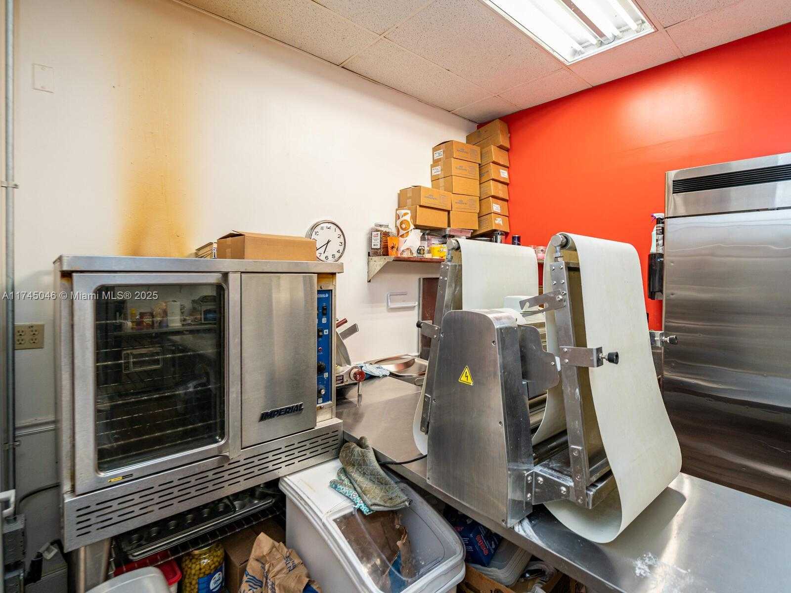 Small Image of 1320 SOUTH WEST 160TH AVE, Weston Number 30