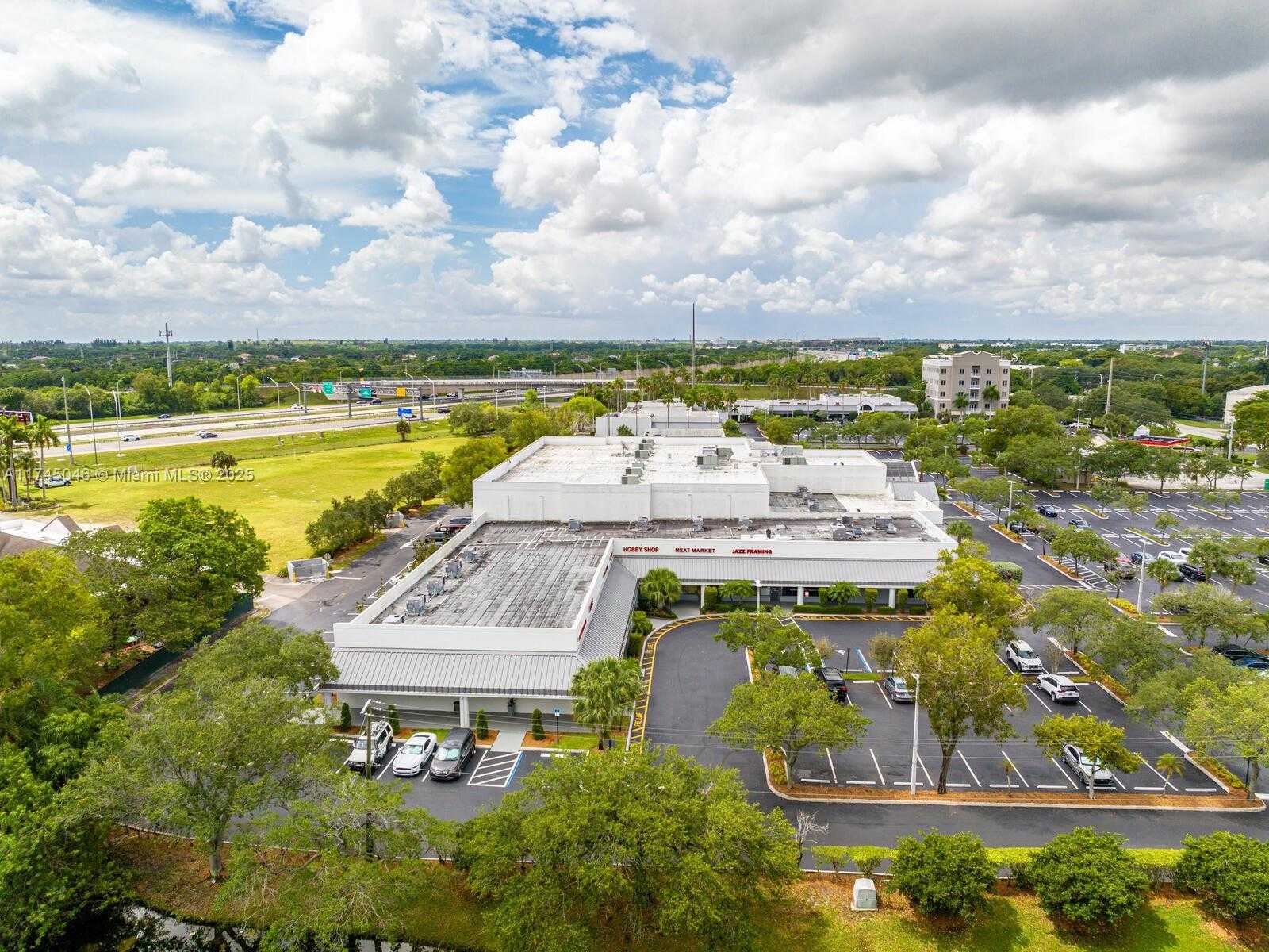 Small Image of 1320 SOUTH WEST 160TH AVE, Weston Number 42