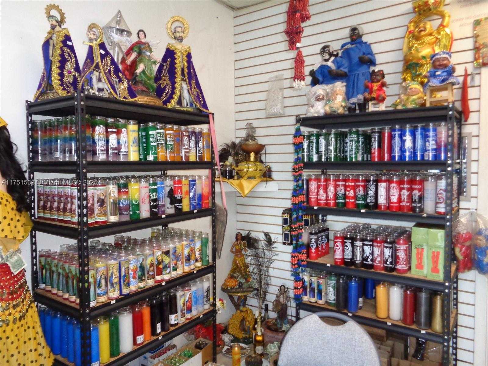 Small Image of 6515 Pembroke Rd, Hollywood, FL 33023, USA Number 14