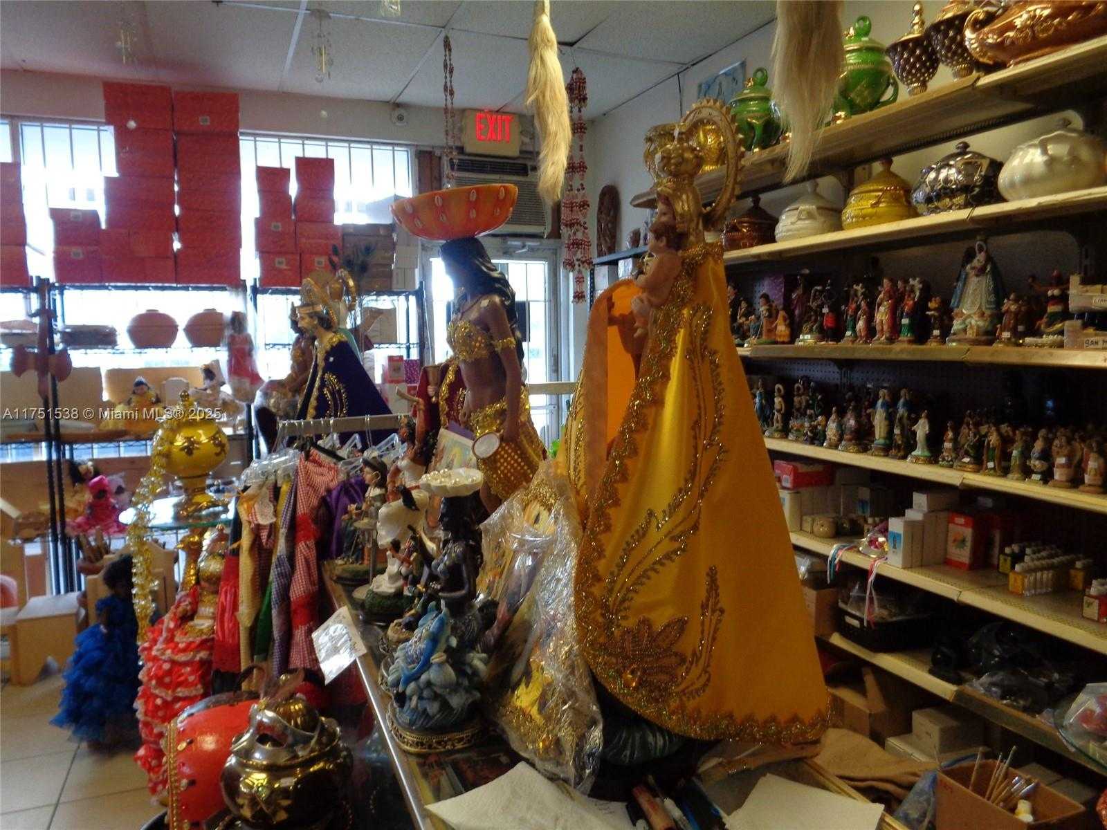 Small Image of 6515 Pembroke Rd, Hollywood, FL 33023, USA Number 18