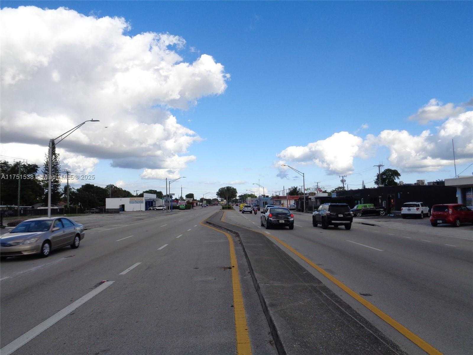 Small Image of 6515 Pembroke Rd, Hollywood, FL 33023, USA Number 23