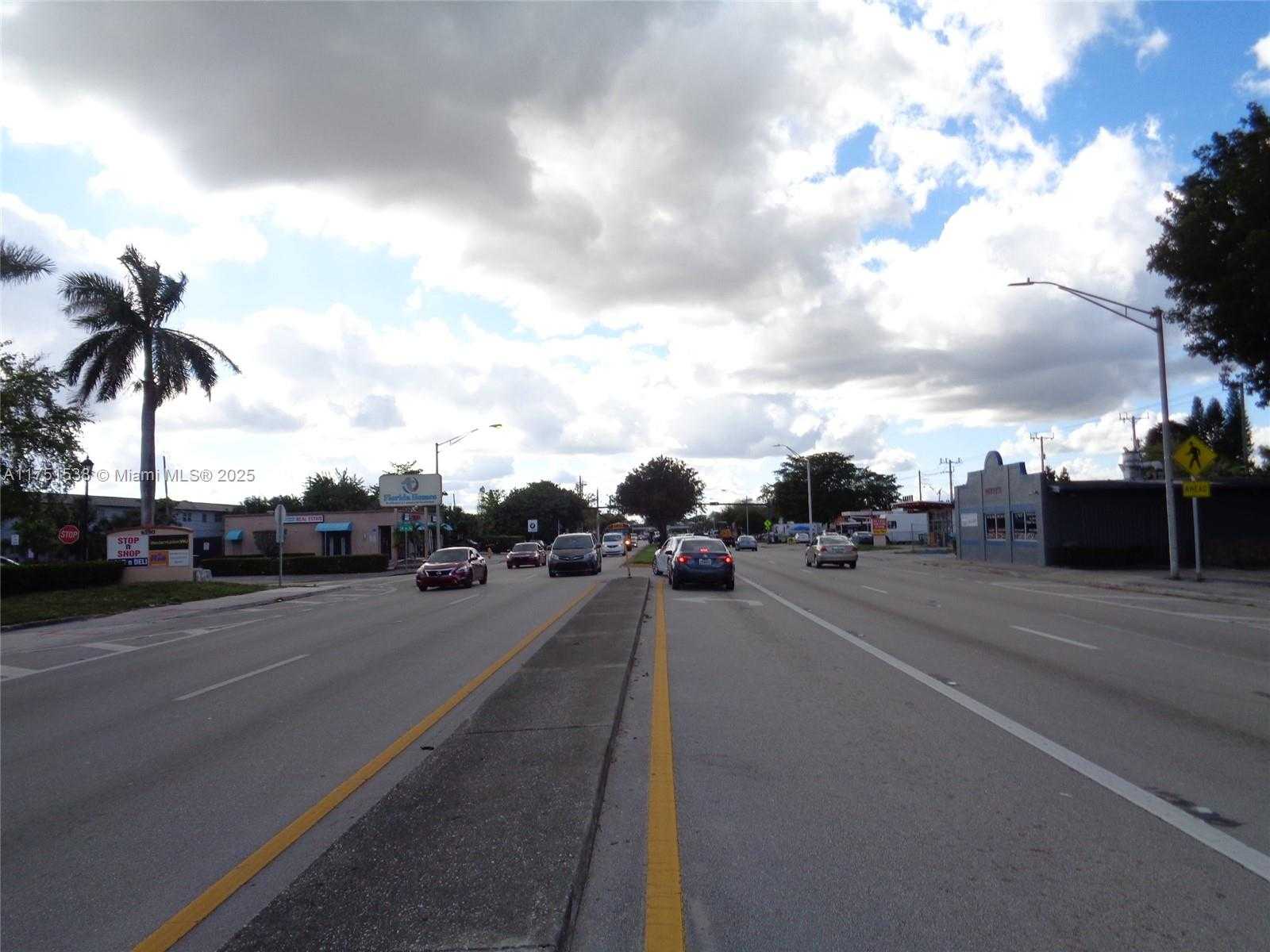 Small Image of 6515 Pembroke Rd, Hollywood, FL 33023, USA Number 25