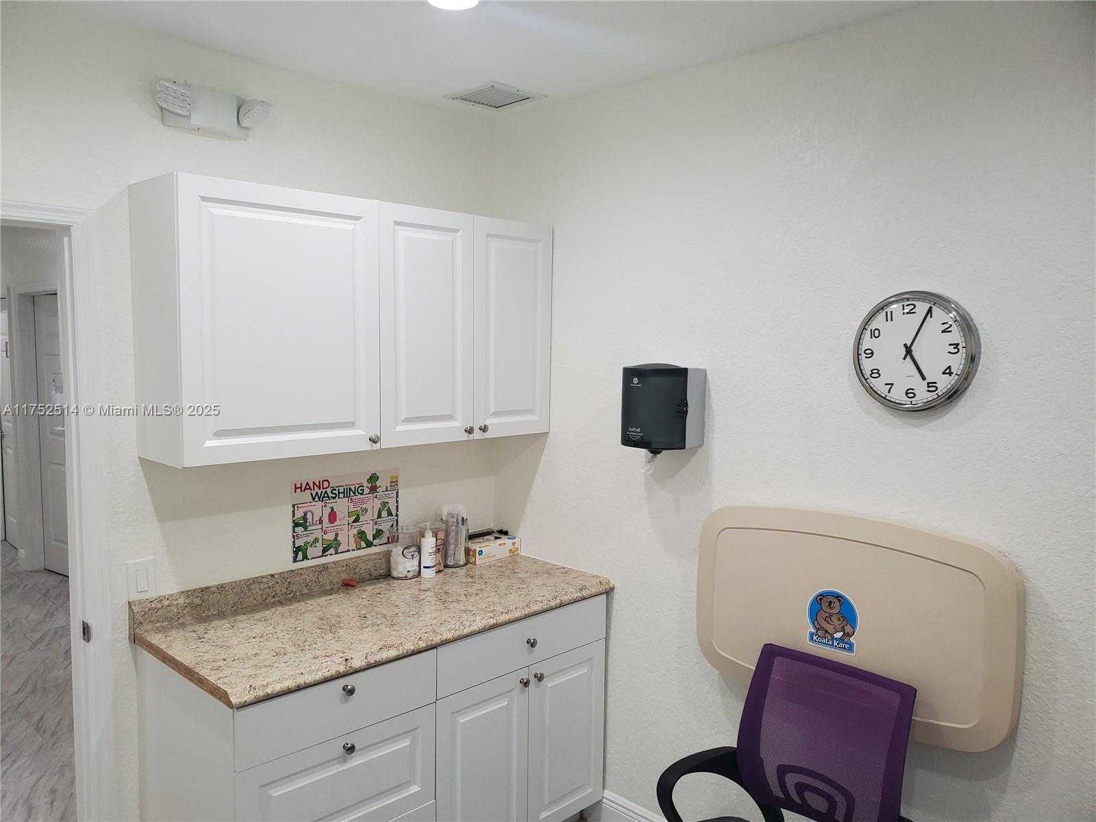 Small Image of 330 SOUTH STATE ROAD 7, Plantation Number 23