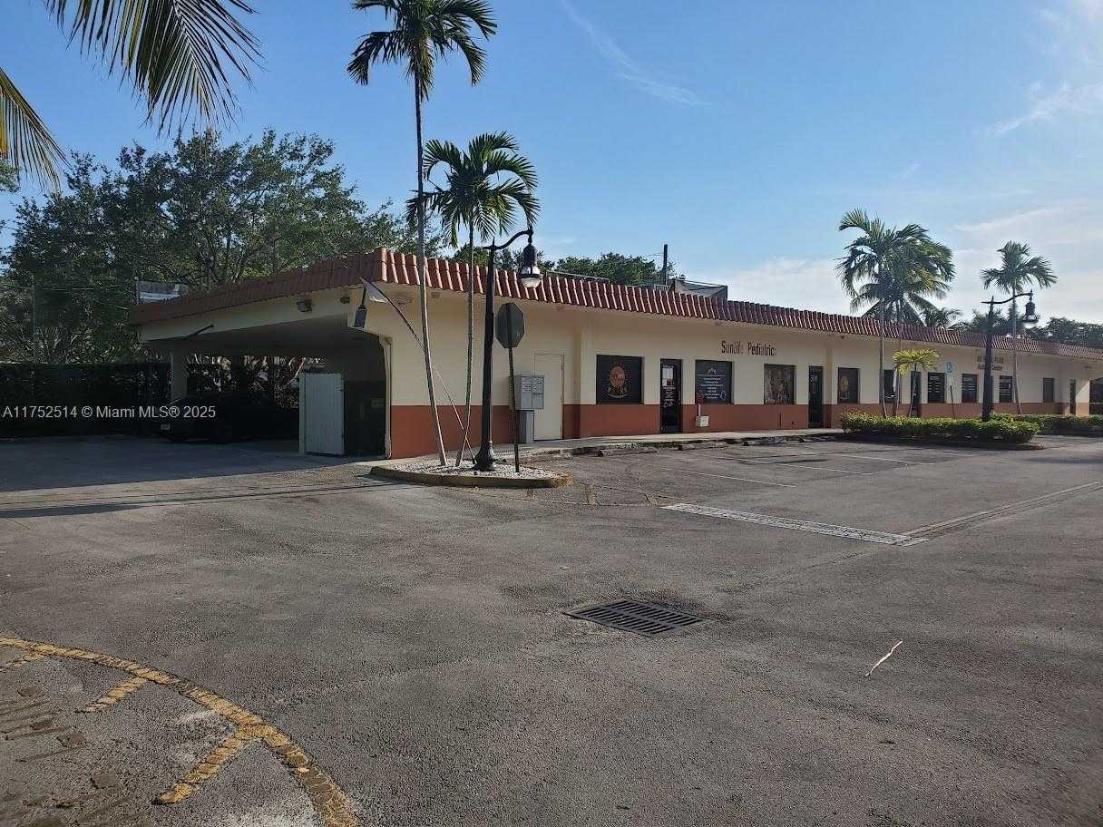 Small Image of 330 SOUTH STATE ROAD 7, Plantation Number 42