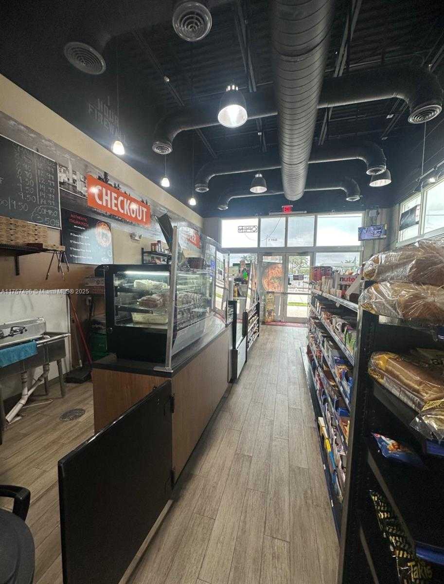 Small Image of Aventura Number 11