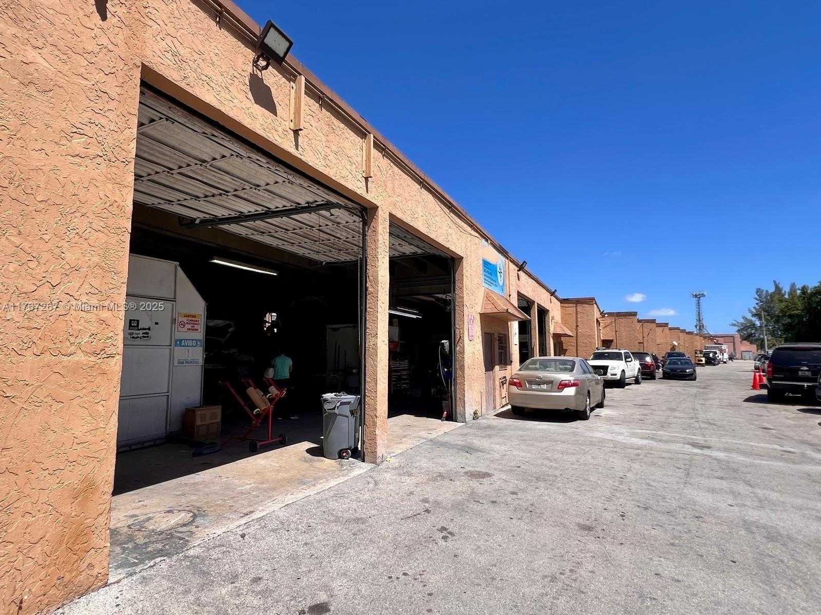 Small Image of BODY SHOP BUSINESS FOR SALE, Hialeah Number 19