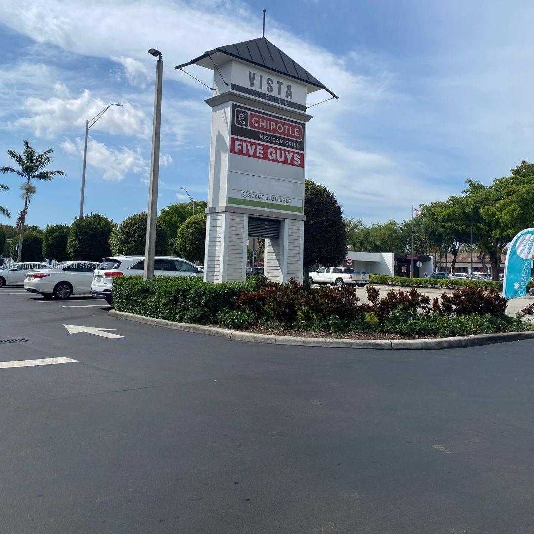 Small Image of 6568 NORTH WEST 186TH ST, Hialeah Number 27