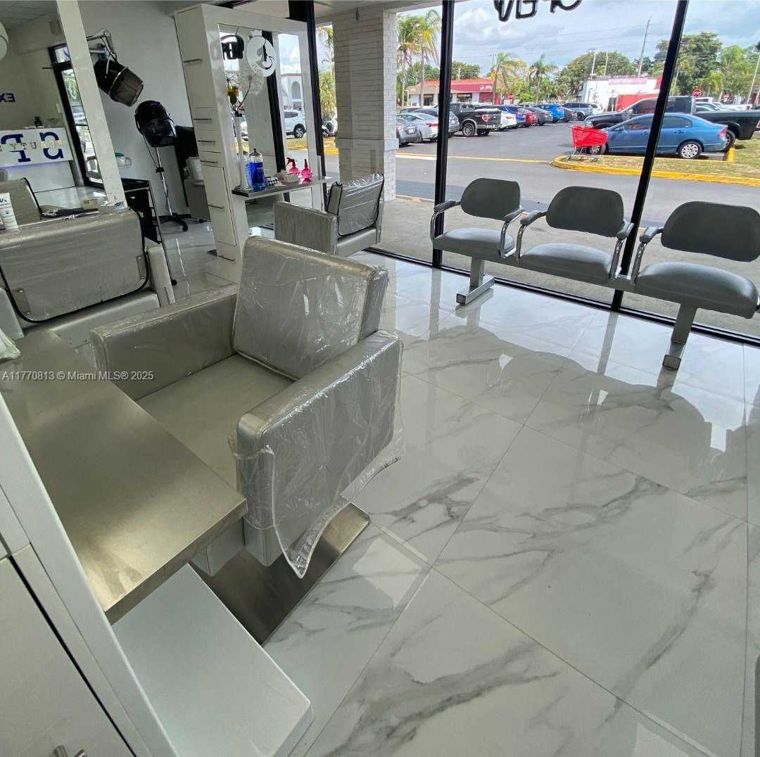 Small Image of 6568 NORTH WEST 186TH ST, Hialeah Number 9