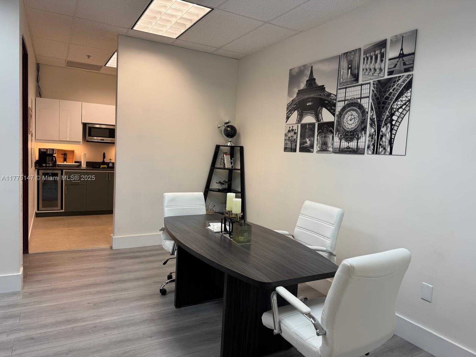 Small Image of 2893 EXECUTIVE PARK DR, Weston Number 5