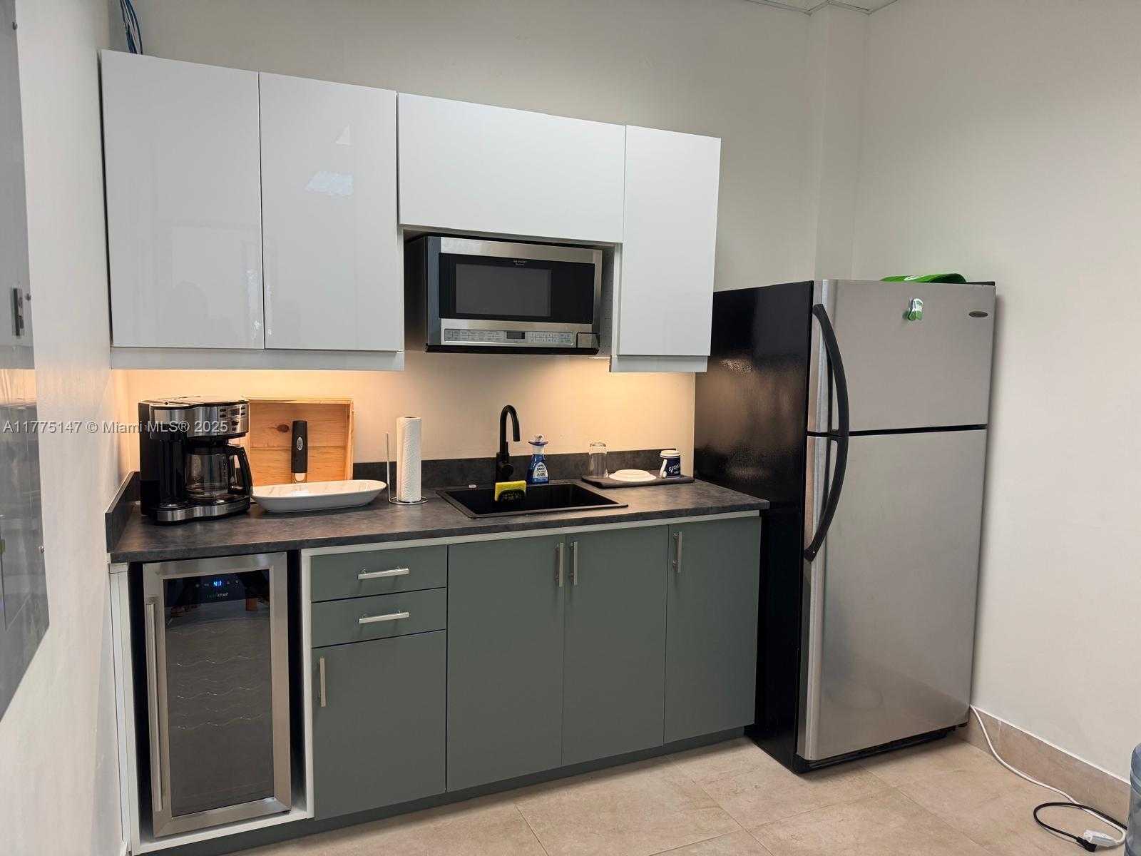 Small Image of 2893 EXECUTIVE PARK DR, Weston Number 6