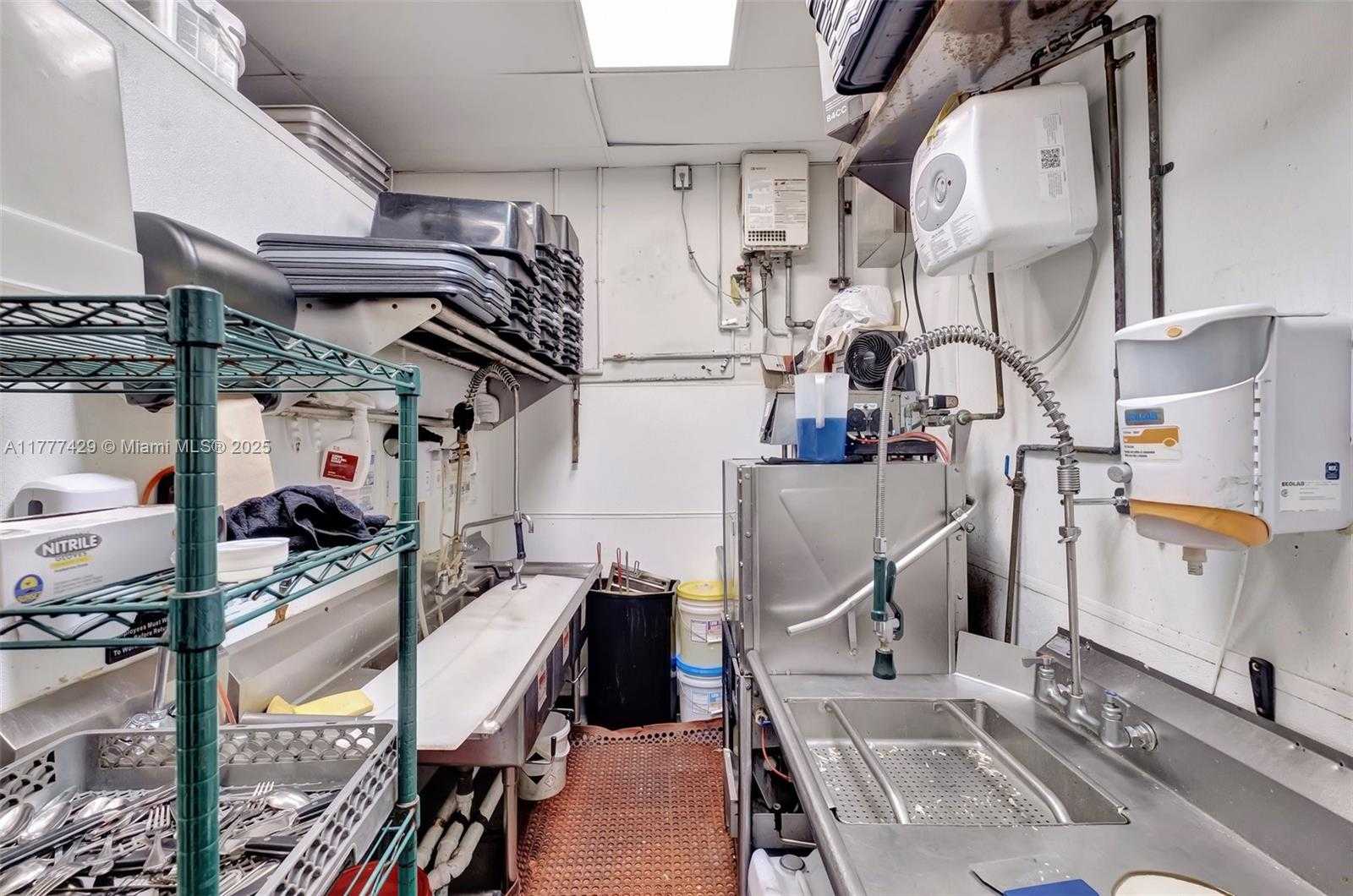 Small Image of 7 NORTH WEST 25TH ST, Doral Number 23