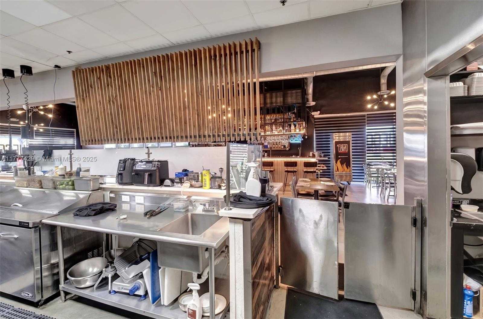 Small Image of 7 NORTH WEST 25TH ST, Doral Number 41