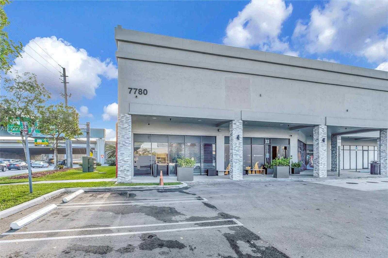 Small Image of 7 NORTH WEST 25TH ST, Doral Number 47