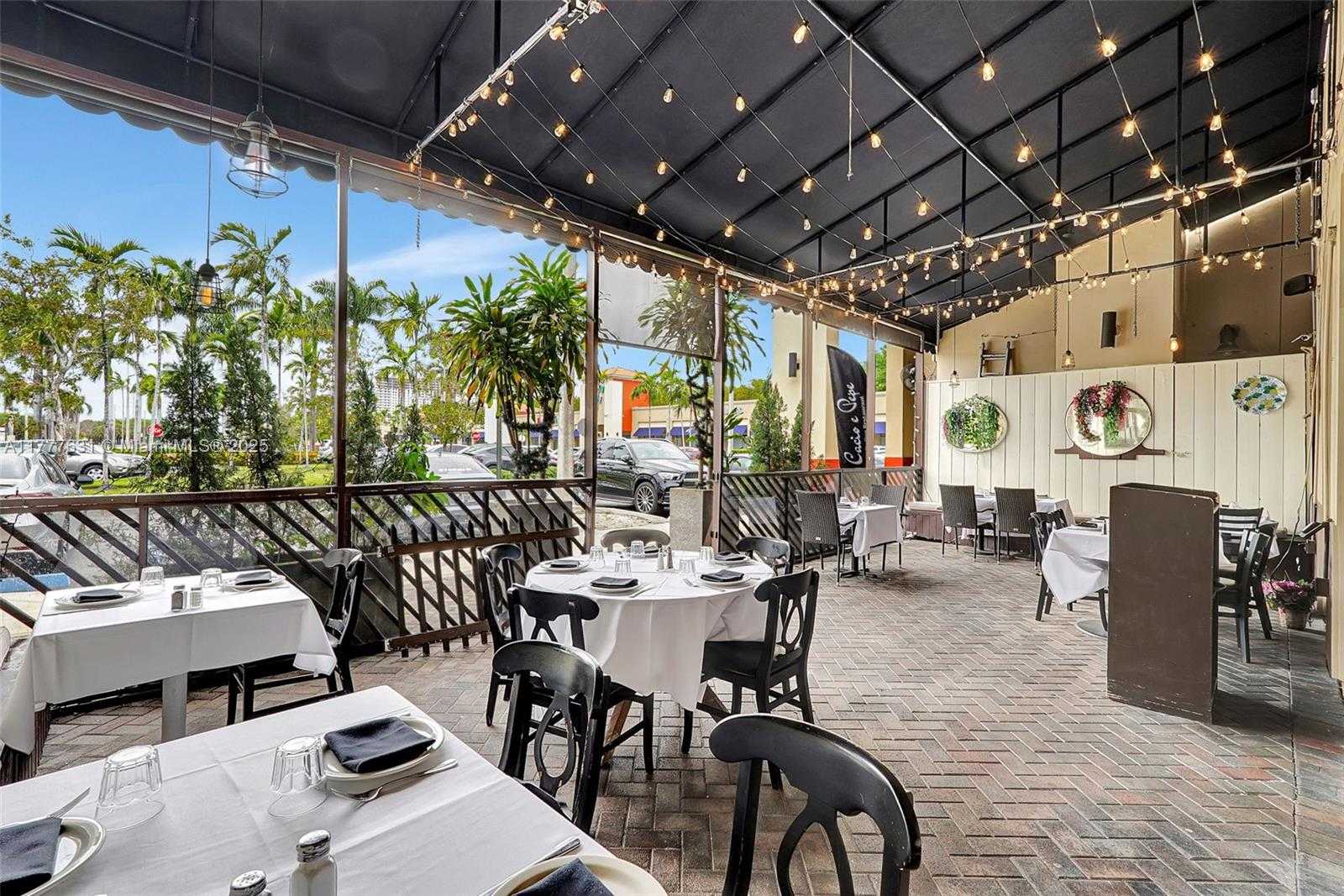 Small Image of 15903 BISCAYNE BLVD, North Miami Beach Number 20