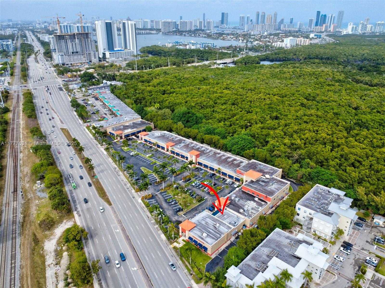 Small Image of 15903 BISCAYNE BLVD, North Miami Beach Number 33