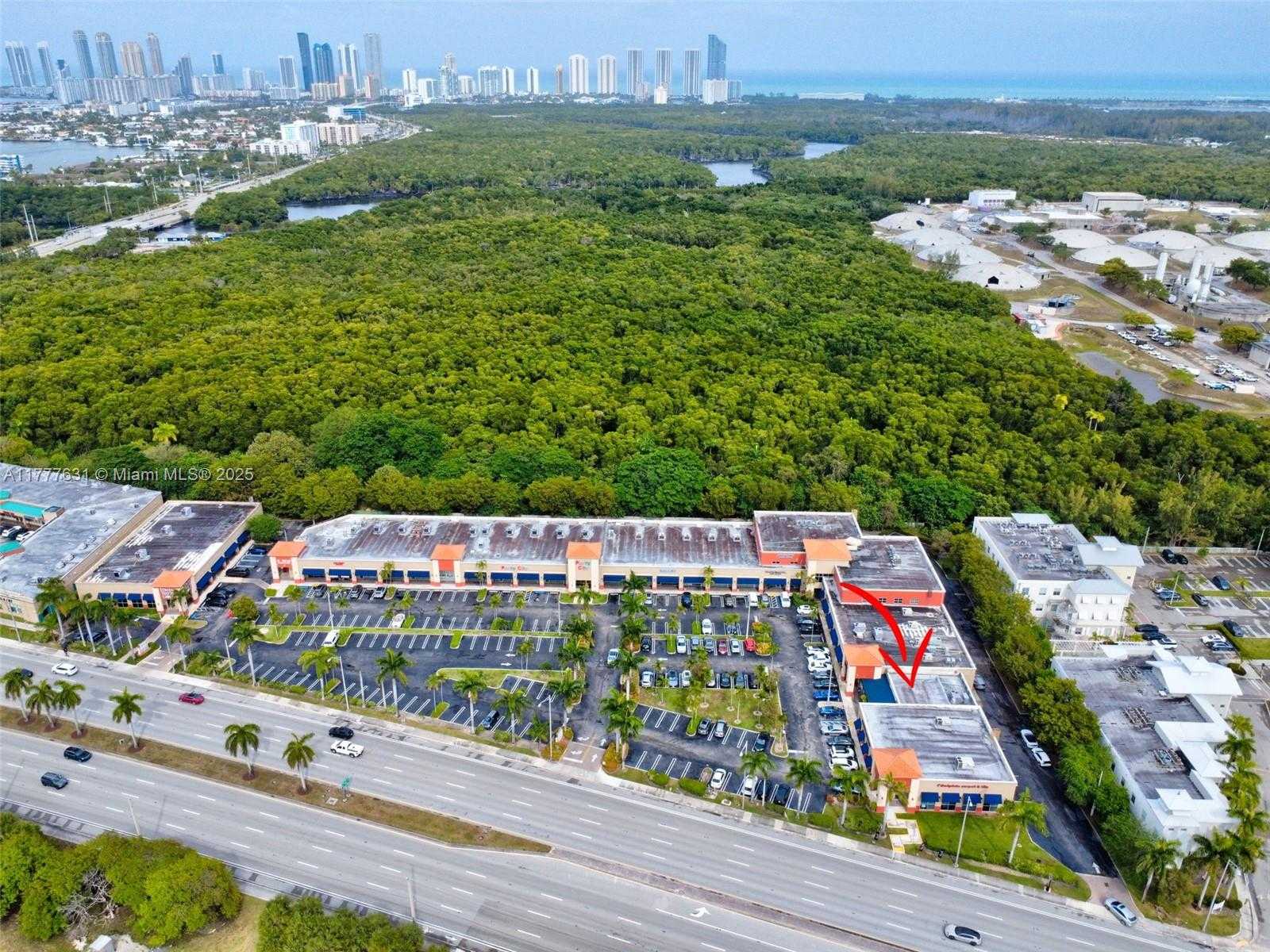 Small Image of 15903 BISCAYNE BLVD, North Miami Beach Number 34