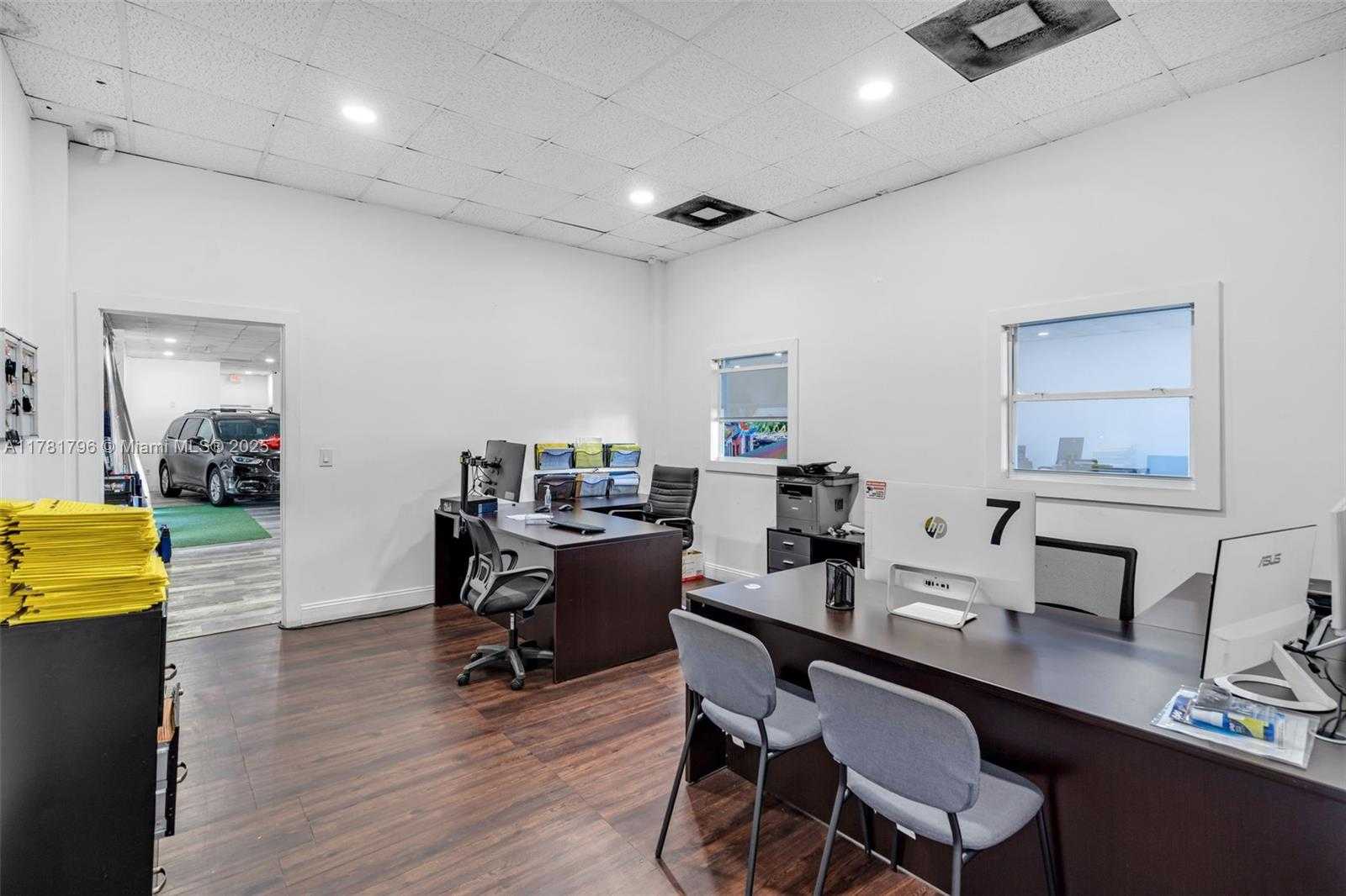 Small Image of 2300 NW 27TH AVE, Miami Number 13