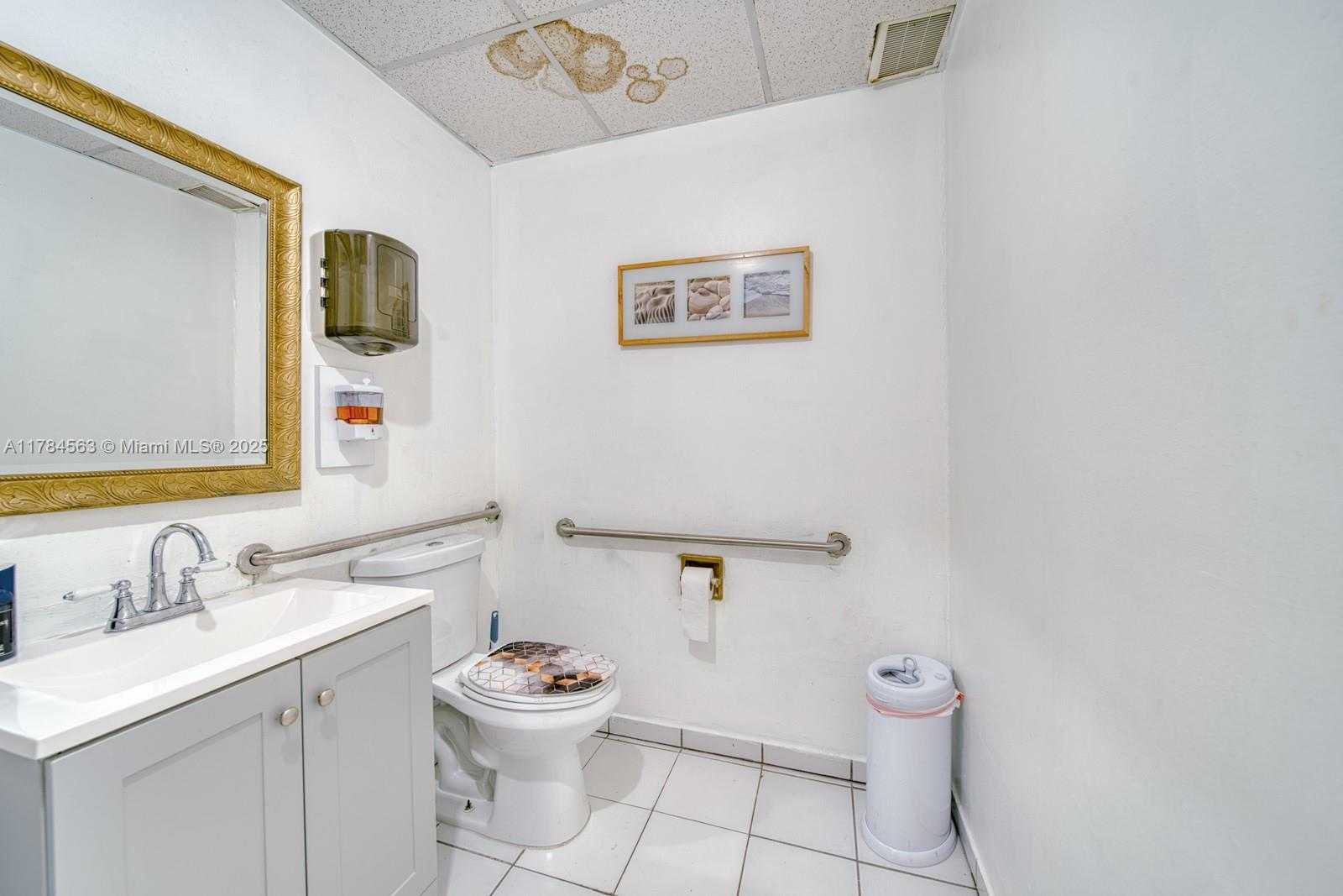 Small Image of BEAUTY SALON FOR SALE - EUREKA & FL TURNPIKE III, Cutler Bay Number 17