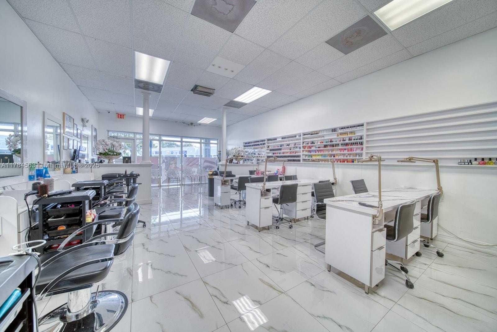 Small Image of BEAUTY SALON FOR SALE - EUREKA & FL TURNPIKE III, Cutler Bay Number 6