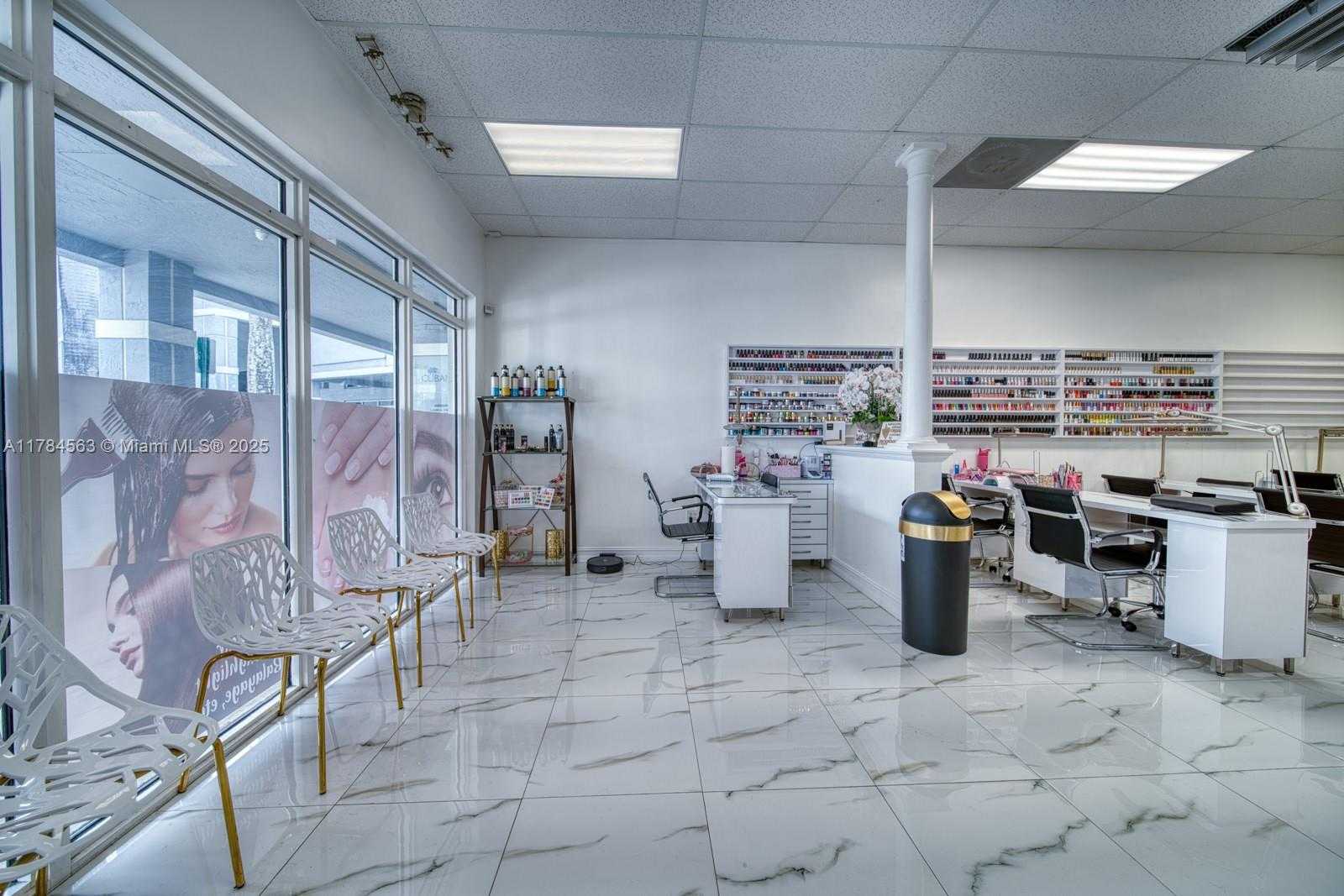 Small Image of BEAUTY SALON FOR SALE - EUREKA & FL TURNPIKE III, Cutler Bay Number 7