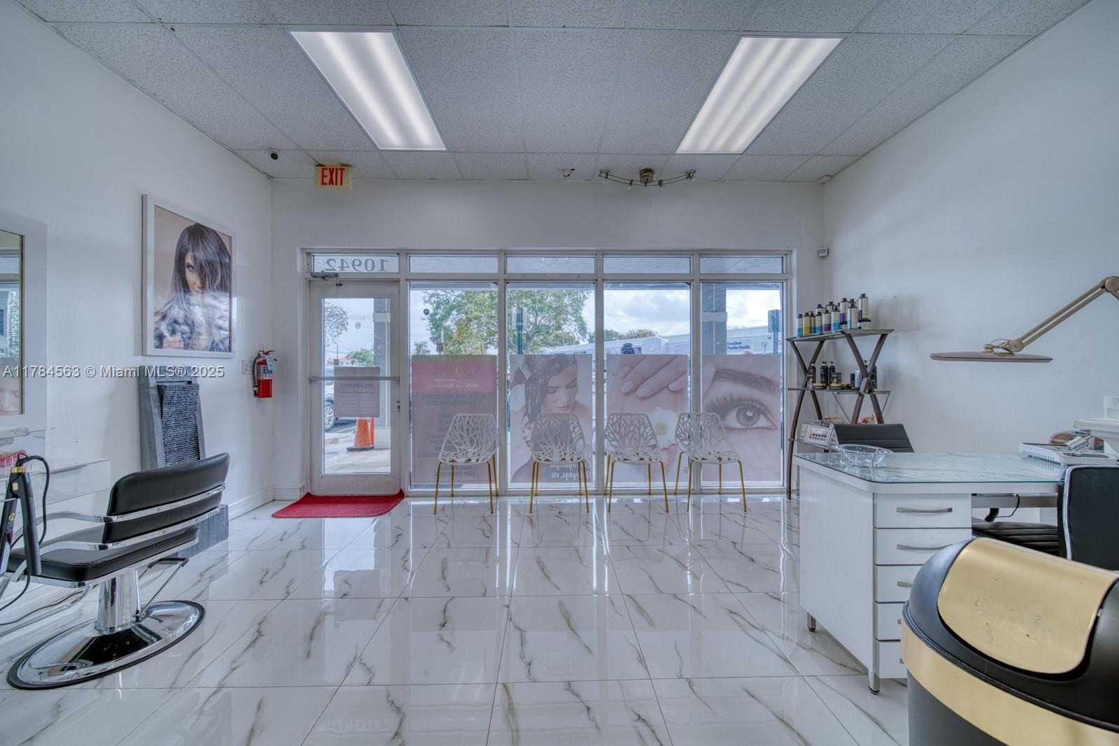 Small Image of BEAUTY SALON FOR SALE - EUREKA & FL TURNPIKE III, Cutler Bay Number 8