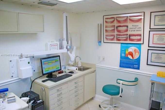 Small Image of 4011 WEST FLAGLER ST, Miami Number 11
