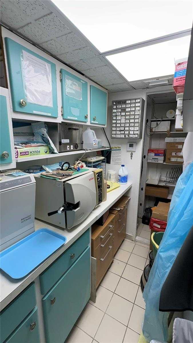 Small Image of 4011 WEST FLAGLER ST, Miami Number 13