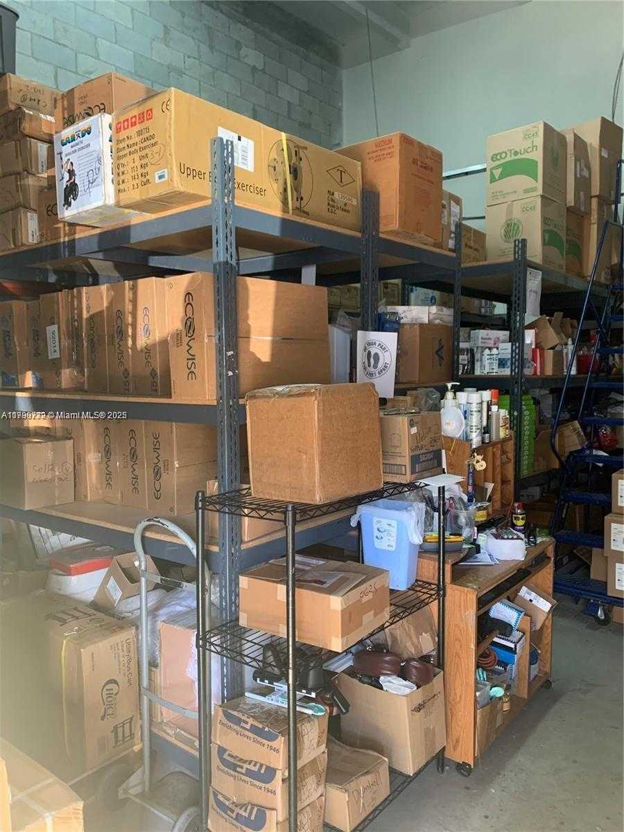 Small Image of ESTABLISHED MEDICAL SUPPLIES, Hialeah Number 2