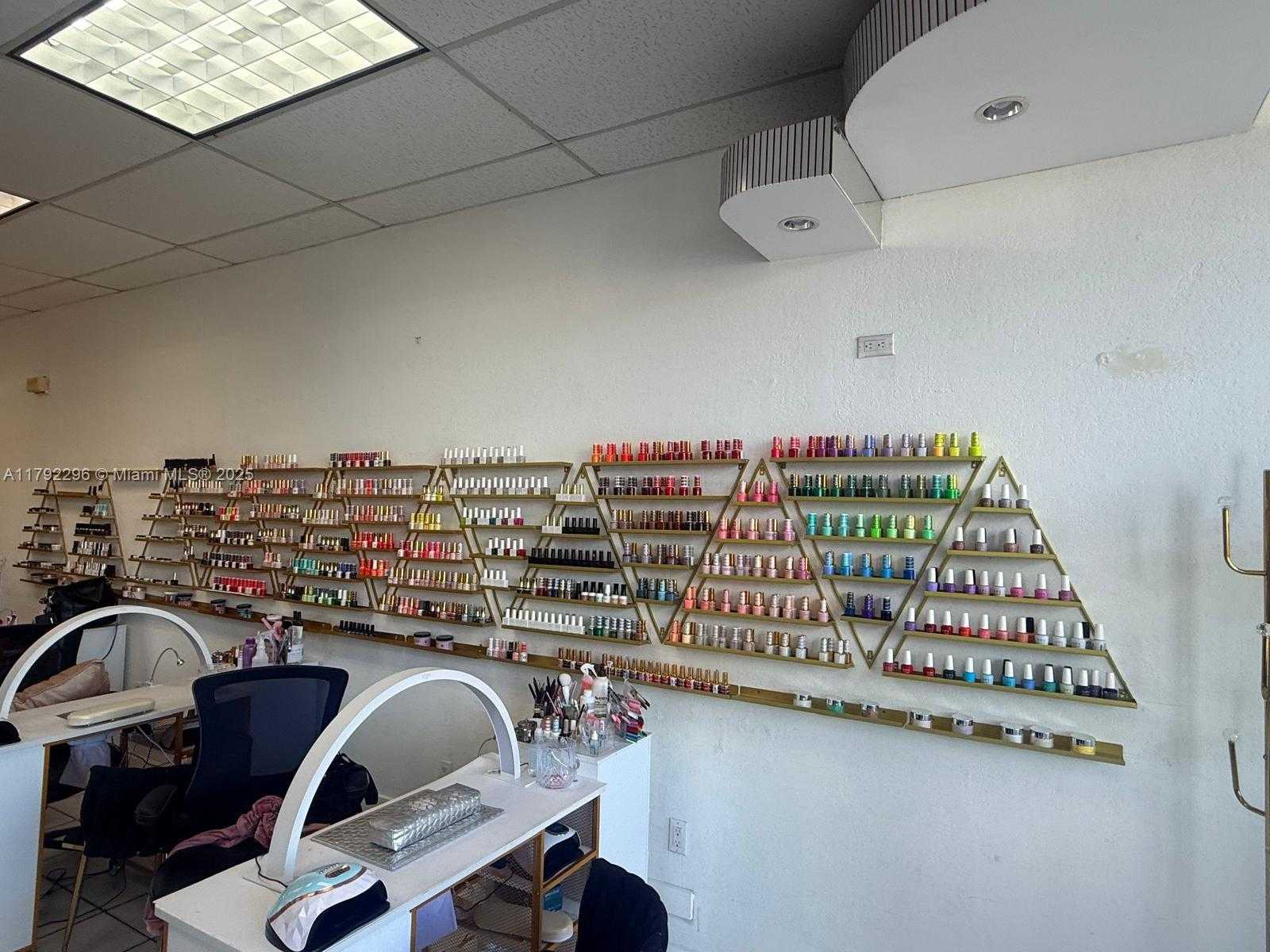 Small Image of 6450 WEST FLAGLER ST, Miami Number 17