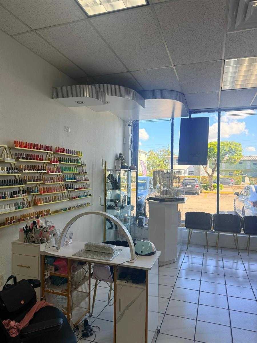 Small Image of 6450 WEST FLAGLER ST, Miami Number 18