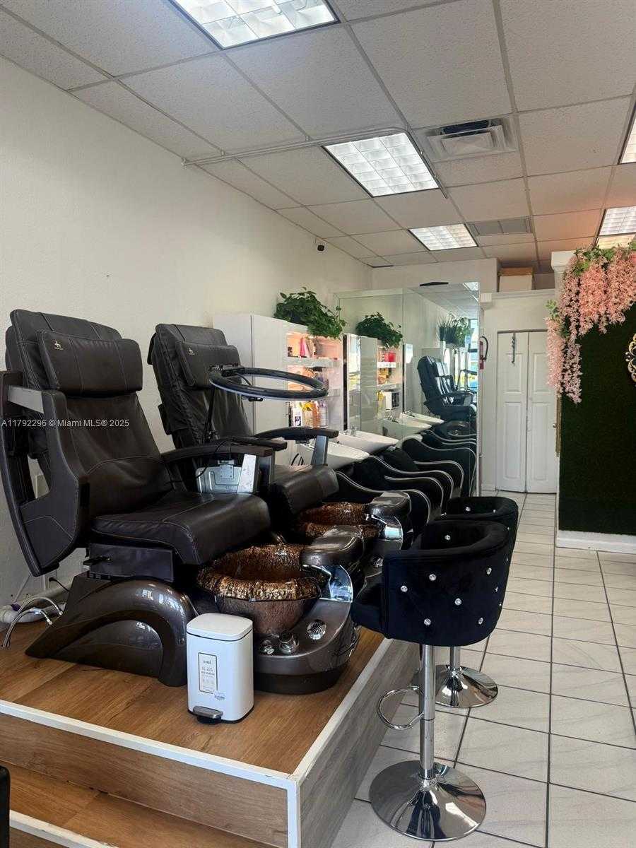 Small Image of 6450 WEST FLAGLER ST, Miami Number 22