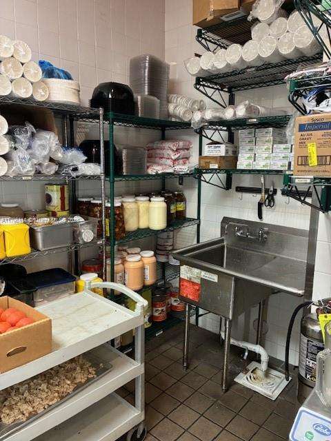 Small Image of 1678 NORTH EAST SUBSHOP, North Miami Beach Number 8