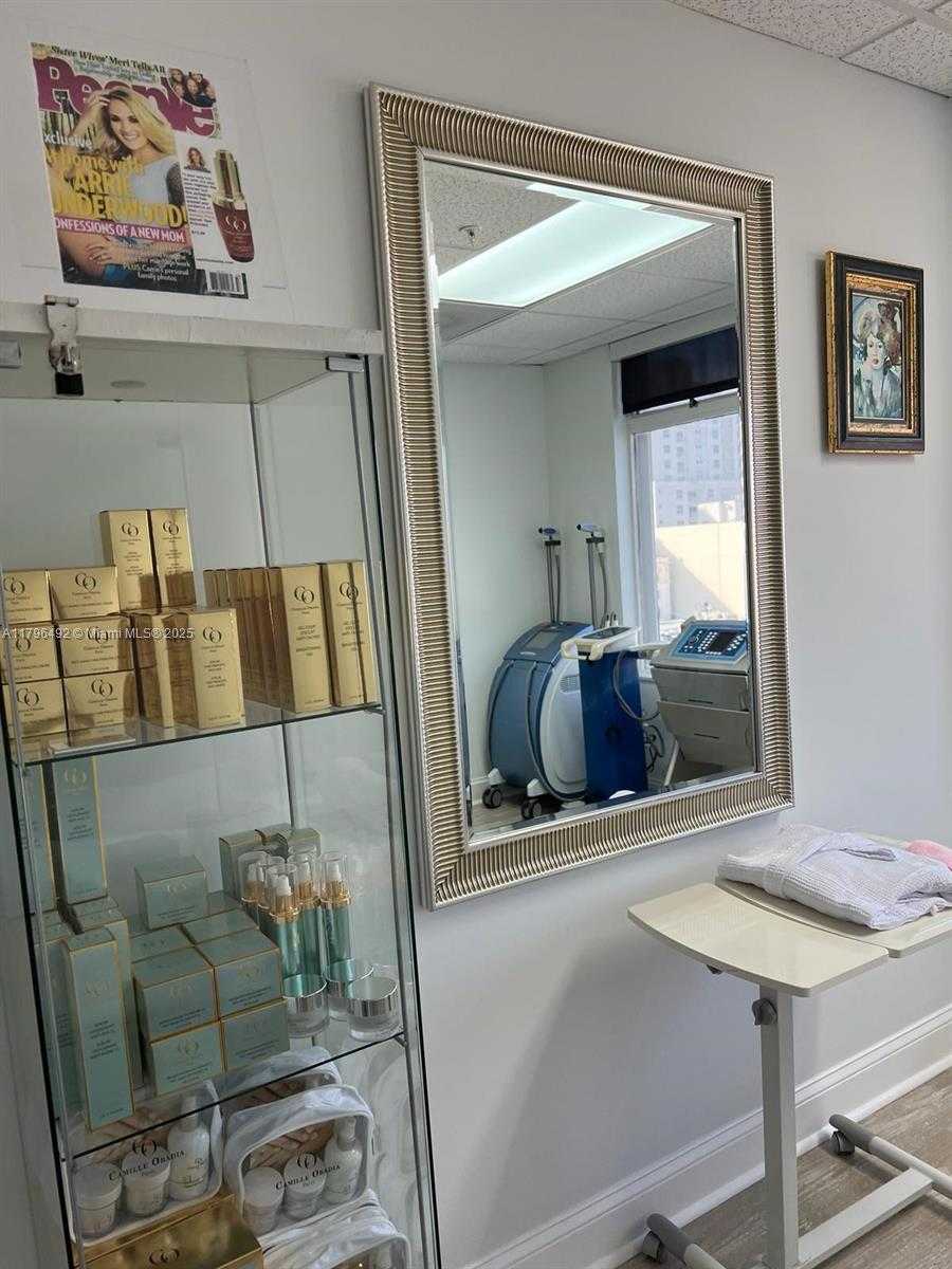 Small Image of MED SPA, West Palm Beach Number 12