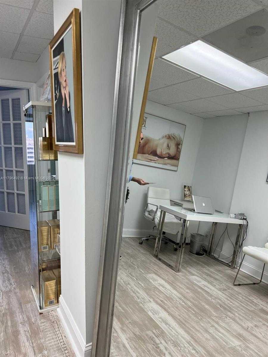Small Image of MED SPA, West Palm Beach Number 4