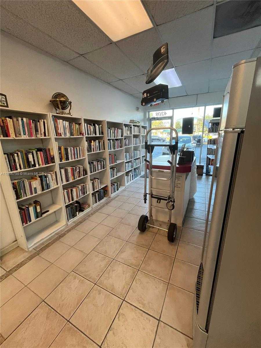 Small Image of WEST 16TH AVE, Hialeah Number 10