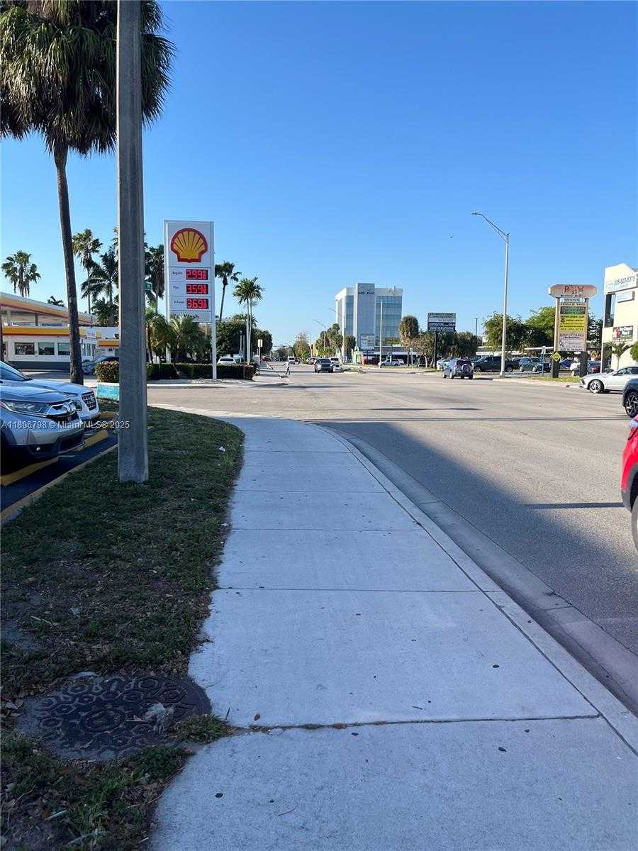Small Image of WEST 16TH AVE, Hialeah Number 2