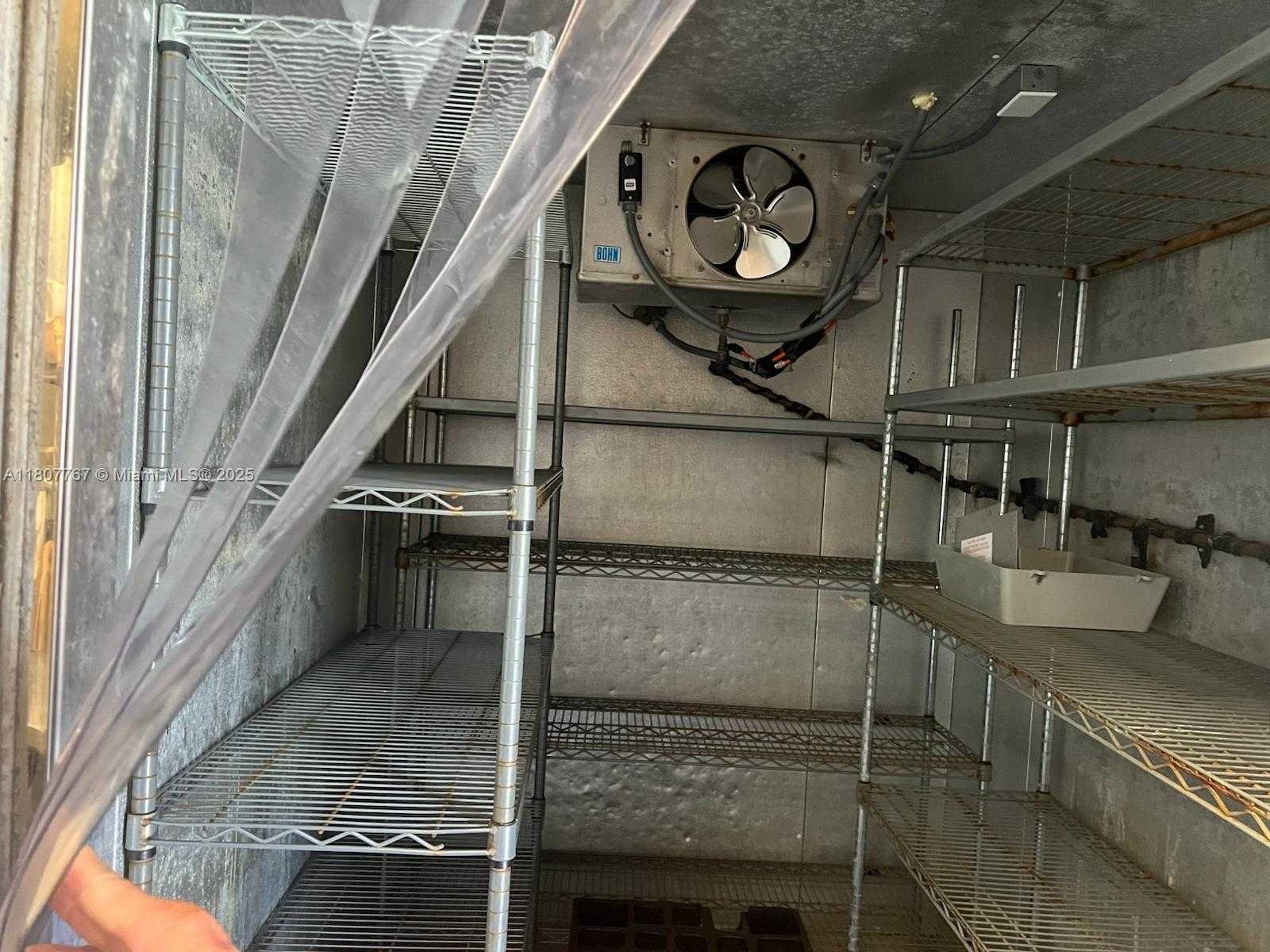 Small Image of 15718 SOUTH WEST 72 ST, Miami Number 11