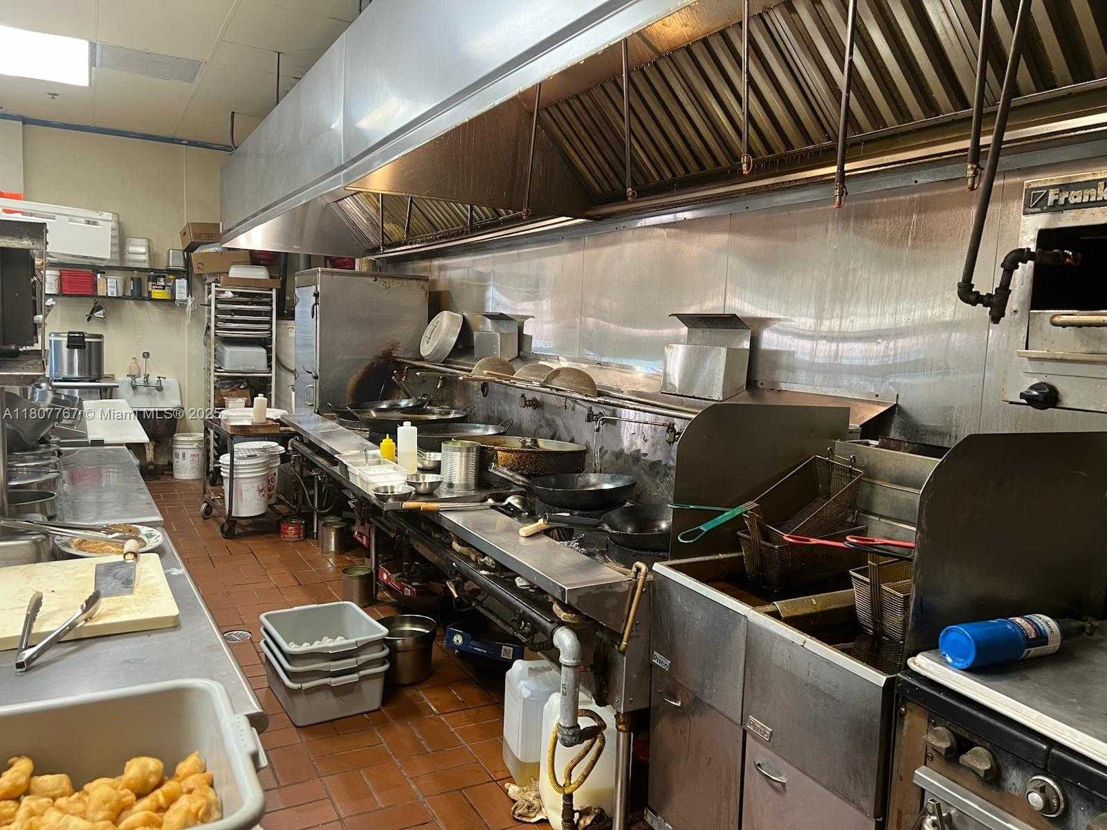 Small Image of 15718 SOUTH WEST 72 ST, Miami Number 7